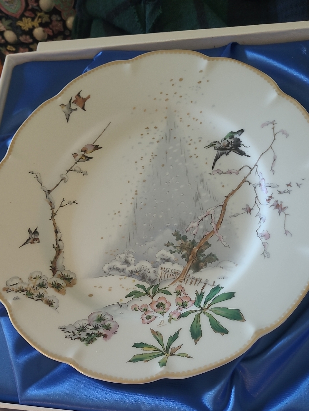 PorcelainHaviland Decorative Dinner Plate - White with Green & Gold Floral Motif